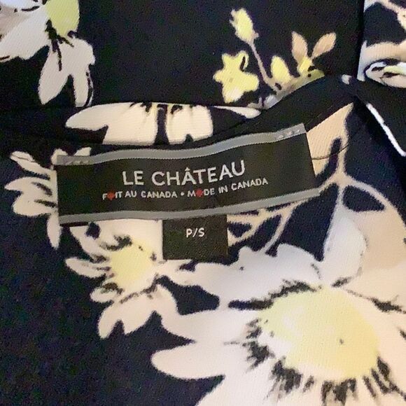 LE CHATEAU V-NECK NAVY BLUE OVERSIZED TIE WAIST ROMPER SIZE S NWOT - Picture 14 of 15